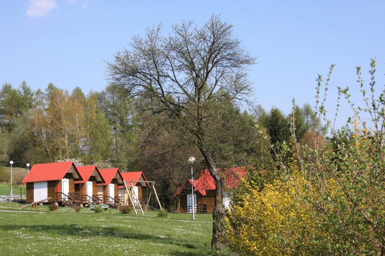 Camping V Raji - Palda Hotell Rovensko pod Troskami Exteriör bild