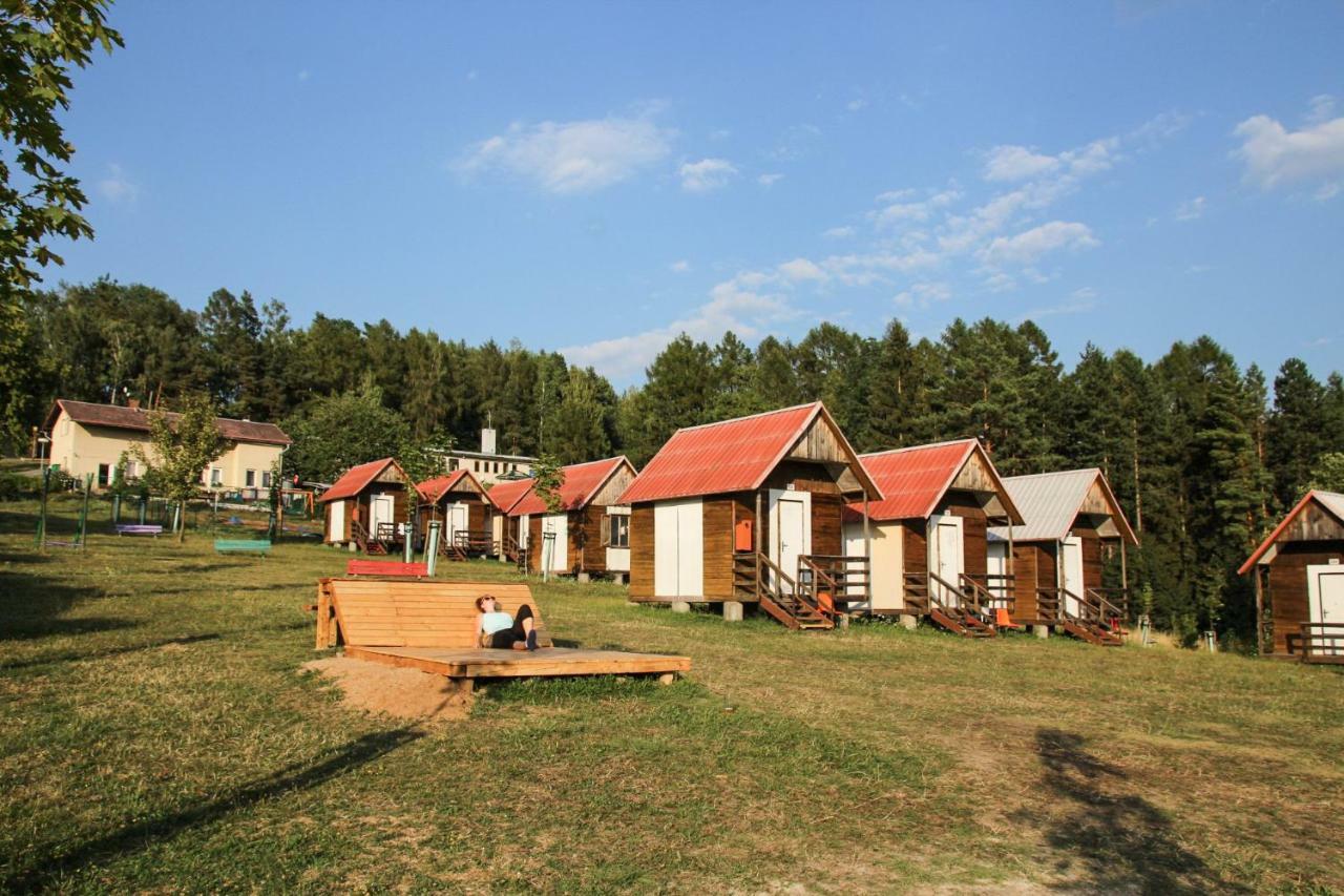 Camping V Raji - Palda Hotell Rovensko pod Troskami Exteriör bild