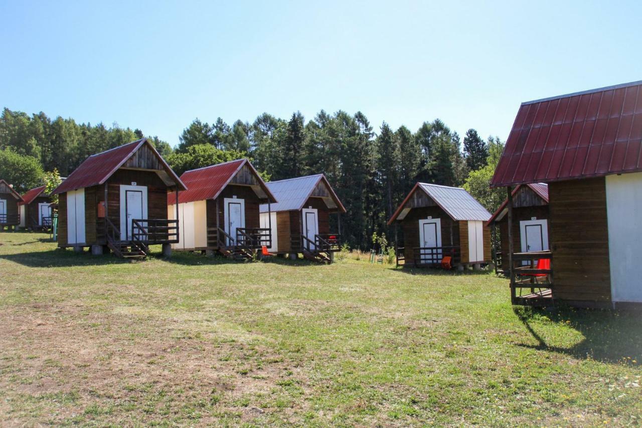 Camping V Raji - Palda Hotell Rovensko pod Troskami Exteriör bild