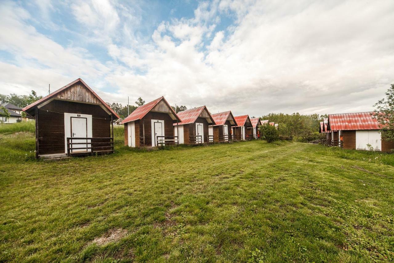 Camping V Raji - Palda Hotell Rovensko pod Troskami Exteriör bild